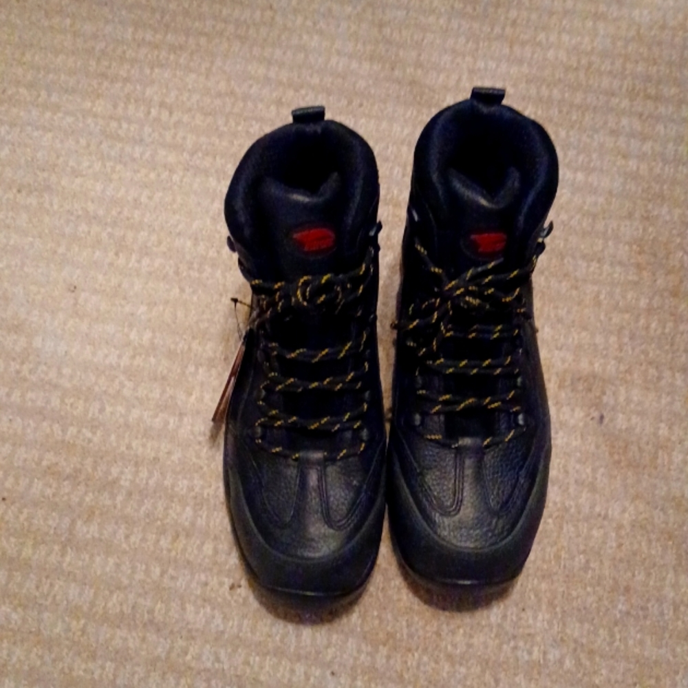 Avenger Workboots 7245 Composite Toe Waterproof Slip Resistant Size 10 Wide